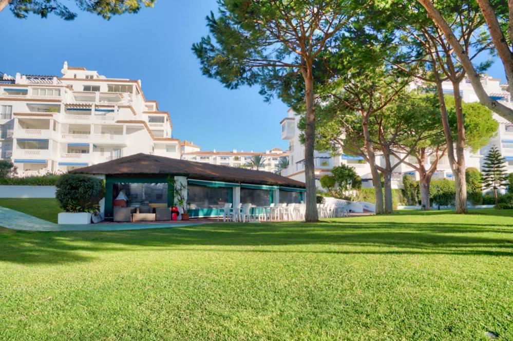 Playas Del Duque, Puerto Banus, Golf .Playa Y Compras Apartment Marbella Exterior foto