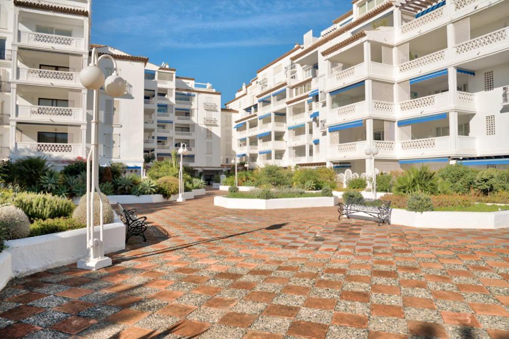 Playas Del Duque, Puerto Banus, Golf .Playa Y Compras Apartment Marbella Exterior foto