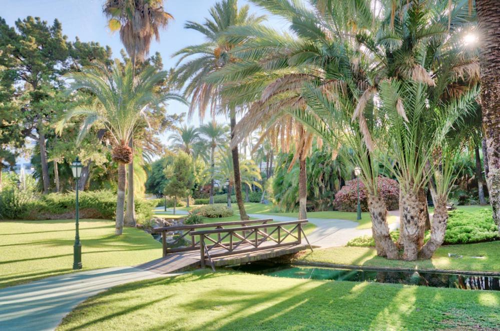 Playas Del Duque, Puerto Banus, Golf .Playa Y Compras Apartment Marbella Exterior foto
