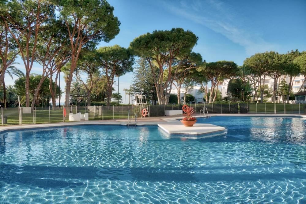 Playas Del Duque, Puerto Banus, Golf .Playa Y Compras Apartment Marbella Exterior foto
